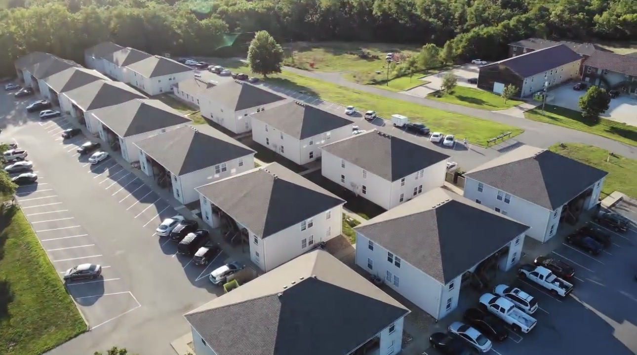 Apartment complex · Warrensburg